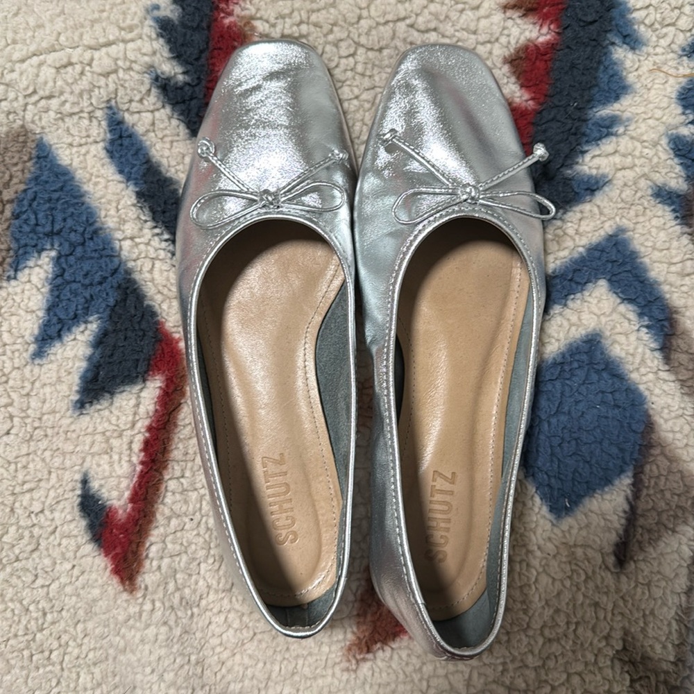 Schutz Arissa ballet flat. Size 7